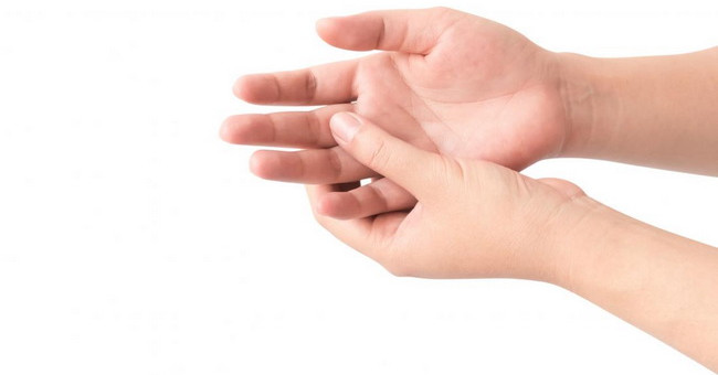 Khám Phá Gãy Bút Chì: Triệu Chứng và Phương Pháp Điều Trị Hiệu Quả